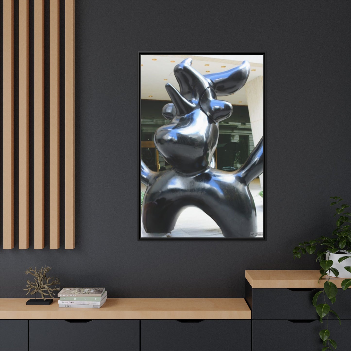 Statue New York, Matte Canvas, Black Frame