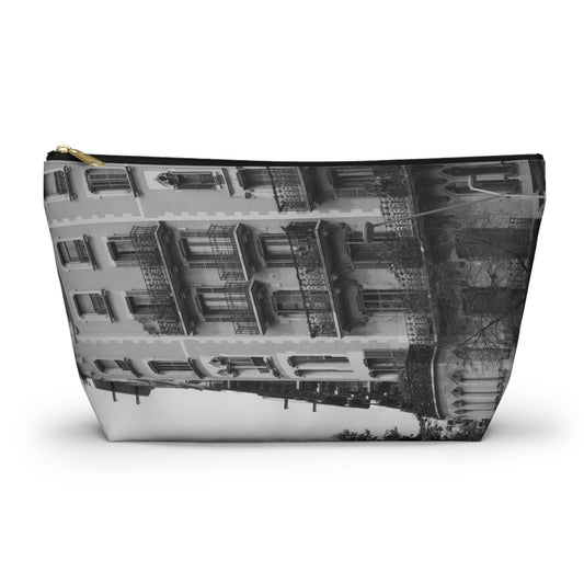 Eixample Quarter Barcelona Pouch