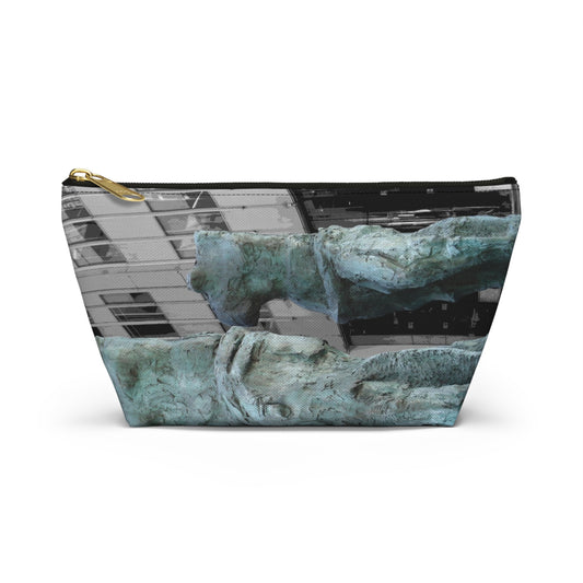 Venus New York Pouch