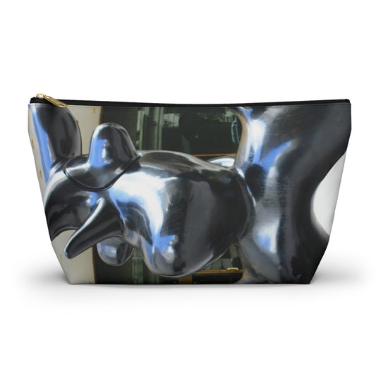 Statue New York Pouch