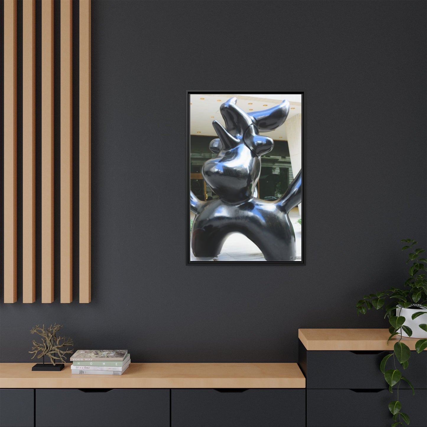 Statue New York, Matte Canvas, Black Frame