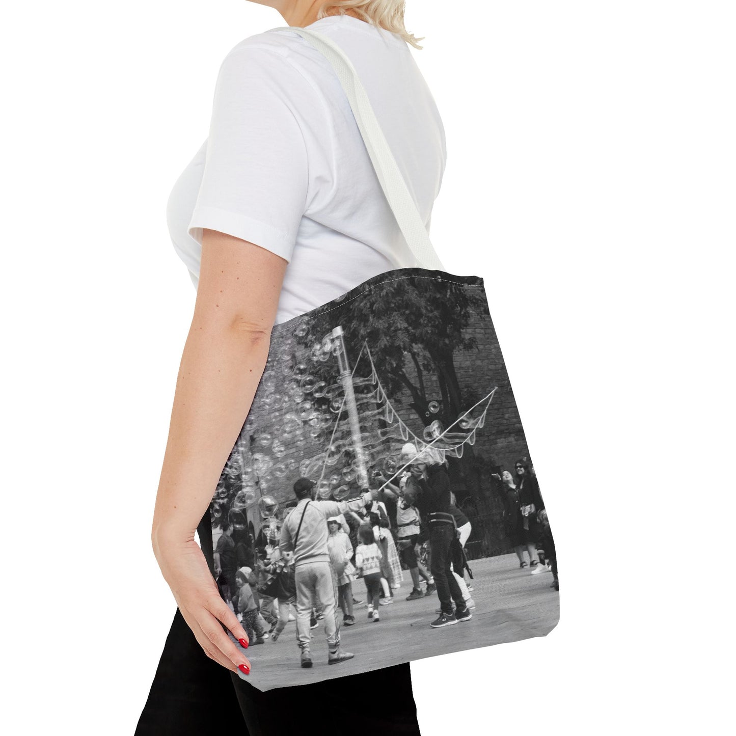 Bubbles in Square Barcelona - Tote