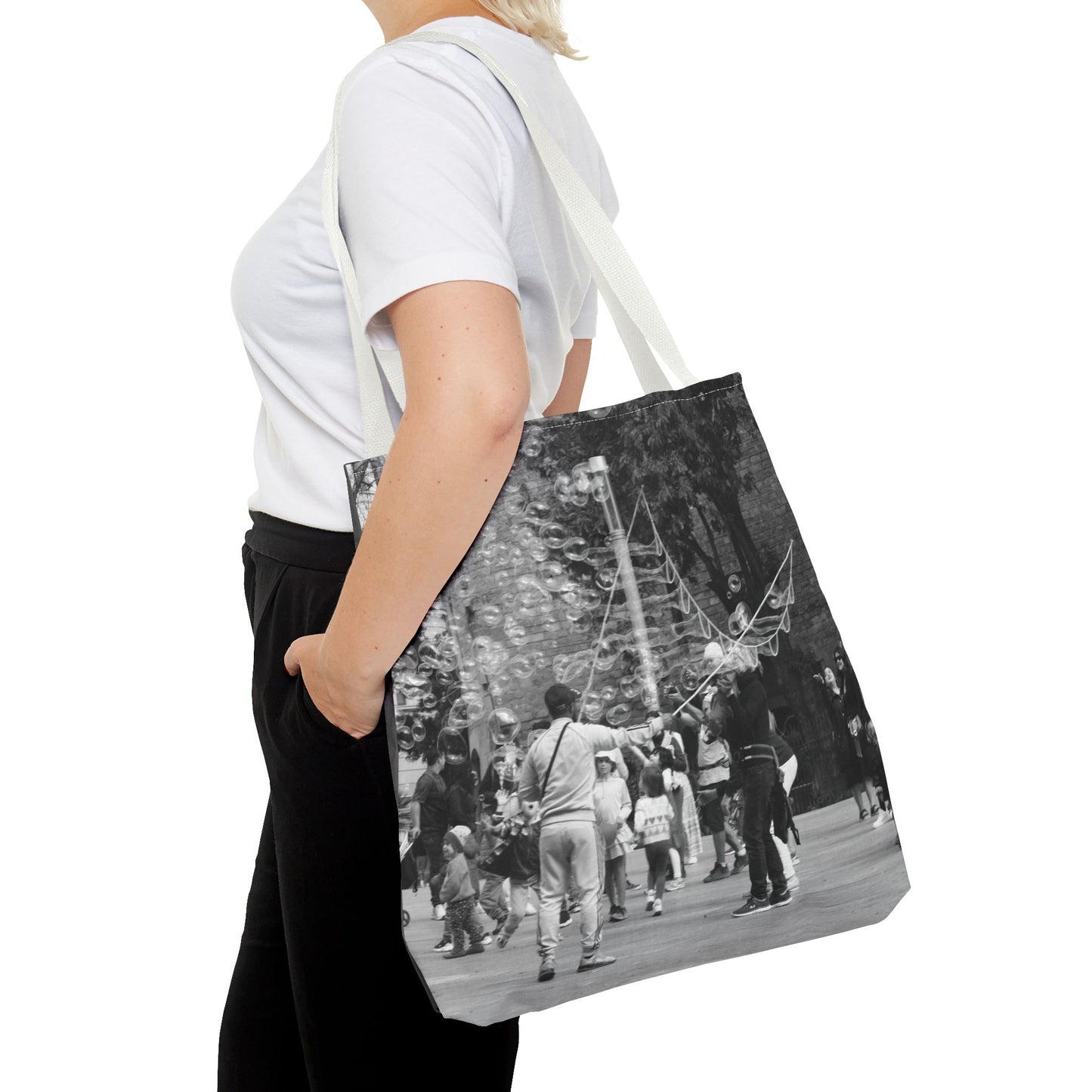 Bubbles in Square Barcelona - Tote