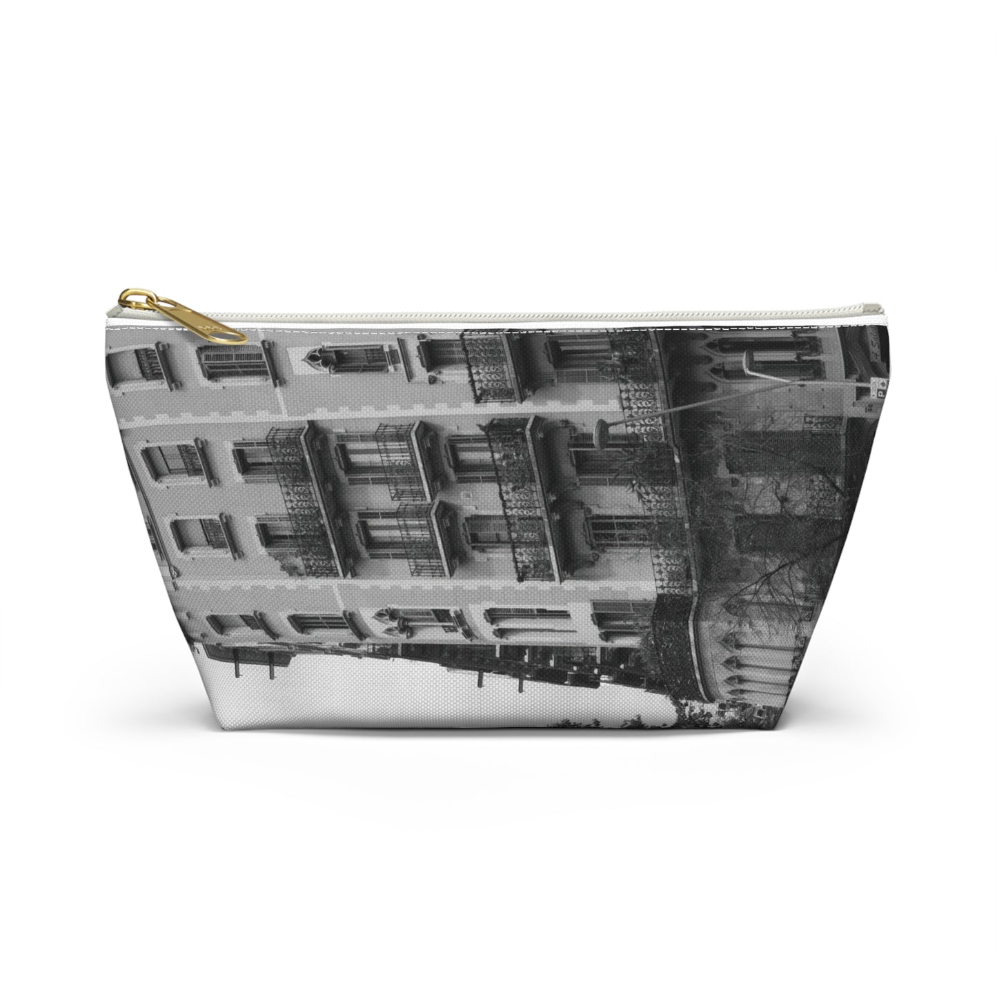 Eixample Quarter Barcelona Pouch